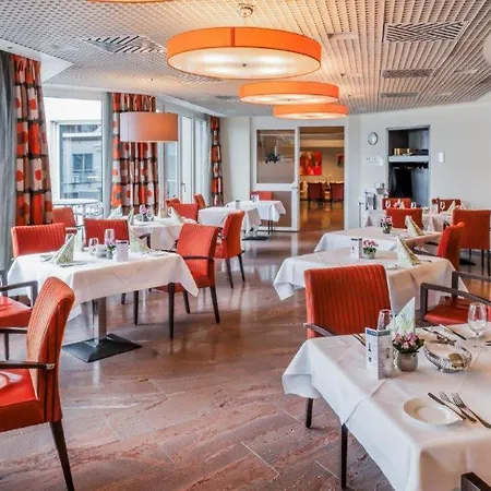 Senioren-residenz Segeten מלון דירות